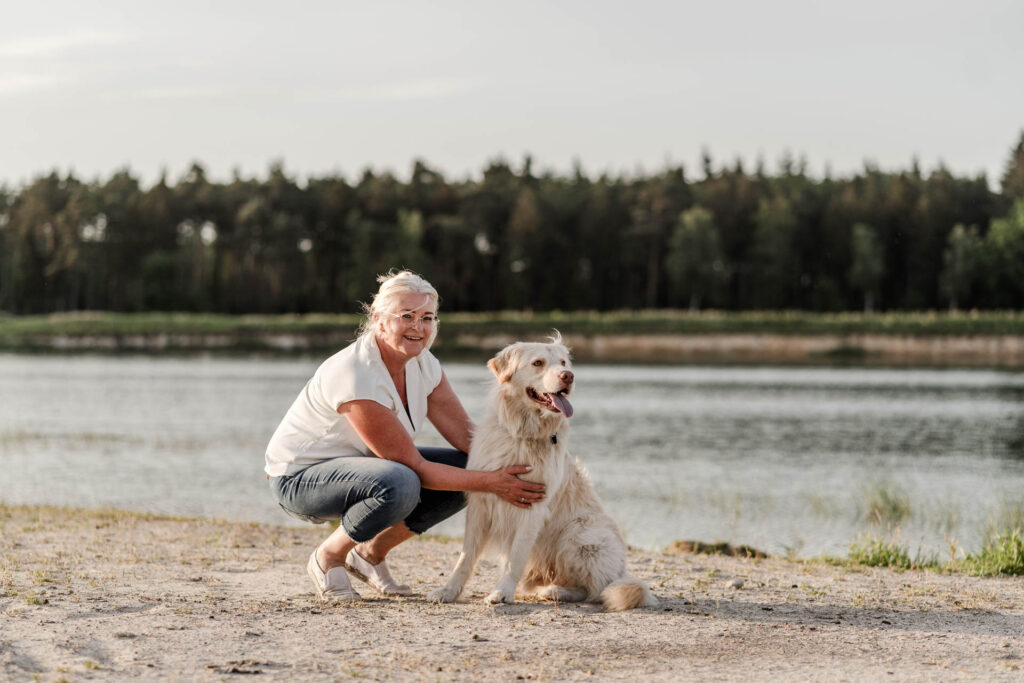 Hundeschule Holt - Hund genießt entspannende Trainingsstunden und fröhliche Strandspiele auf Borkum